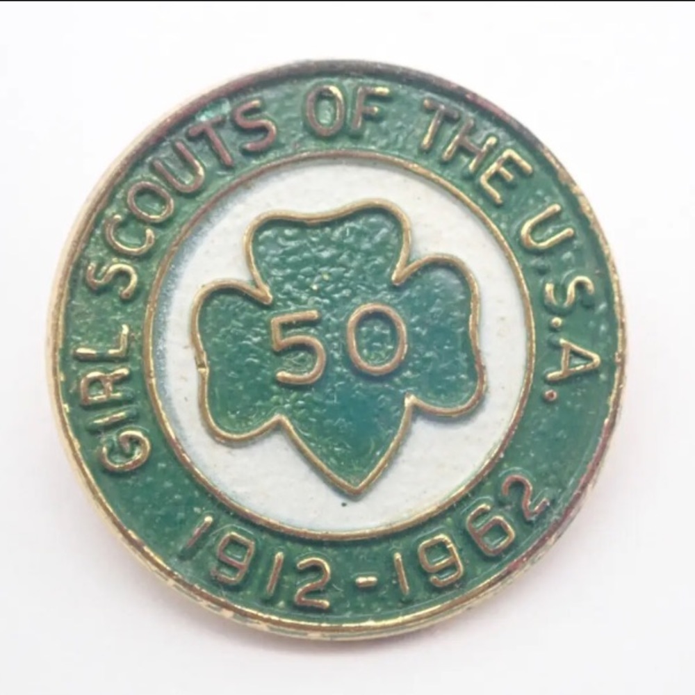 GIRL SCOUTS OF AMERICA 50th Anniversary Celebration Pin - 61 years old- Vintage